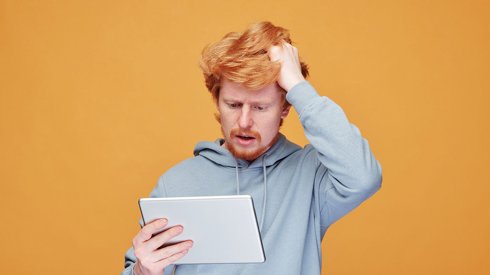 Forskellige Android-tablets vist side om side i moderne milj&oslash;