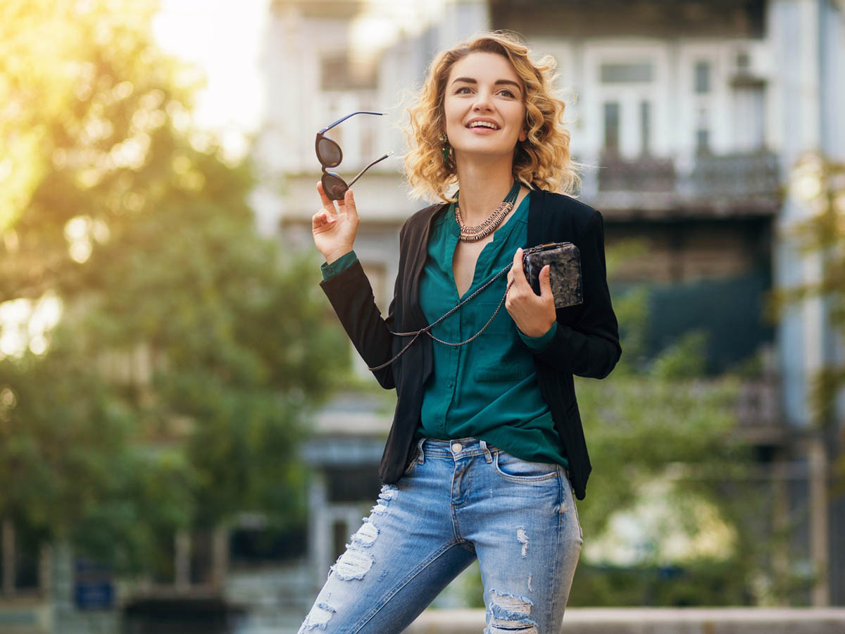 K&oslash;bsguide-opstilling med smartphones og fokus p&aring; sammenligning uden abonnement og uden binding