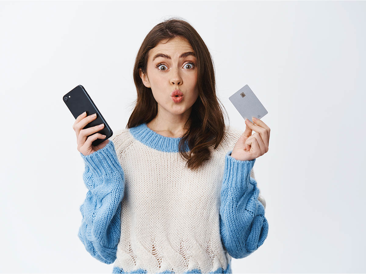 Samsung Galaxy A og Galaxy S mobiler vist i en sammenlignende k&oslash;bsguide-opstilling